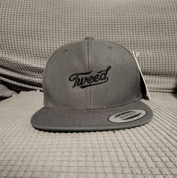 Various Canadian Cannabis Hats - Picture 13 of 16